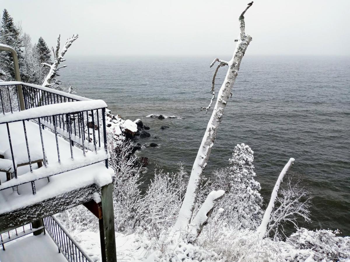 Cliff Dweller On Lake Superior Tofte Exterior photo