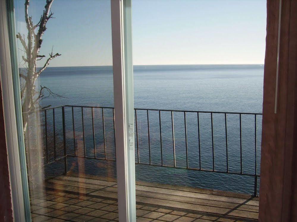 Cliff Dweller On Lake Superior Tofte Exterior photo