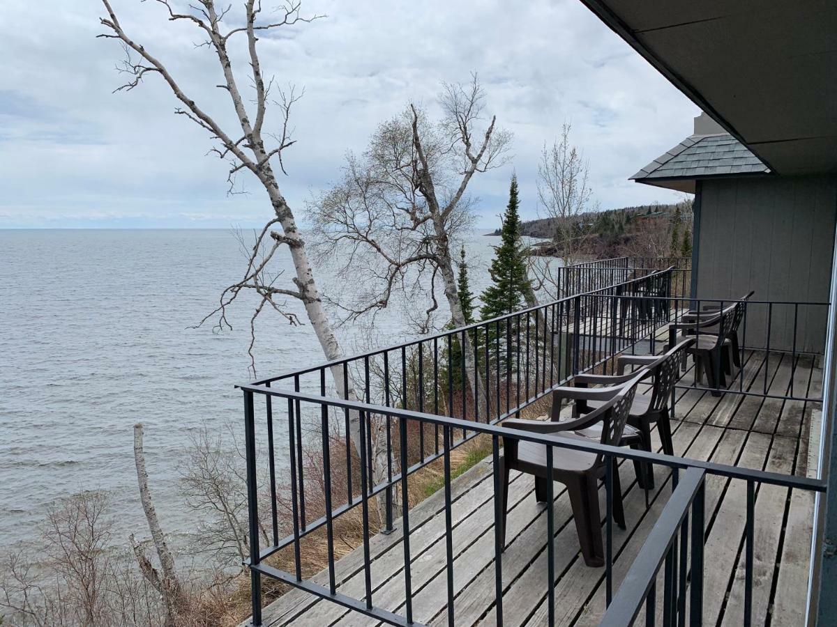 Cliff Dweller On Lake Superior Tofte Exterior photo