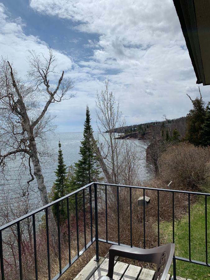 Cliff Dweller On Lake Superior Tofte Exterior photo